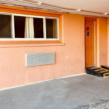 Skylark Motel-2
